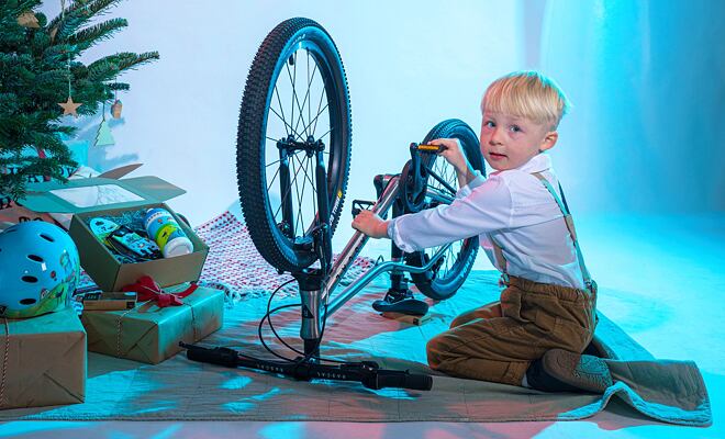 8 Geschenktipps für kleine Radfahrer, die garantiert unter dem Weihnachtsbaum leuchten
